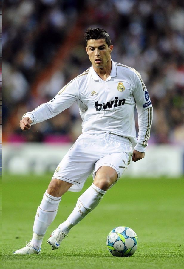 国脚关键进球助球队晋级