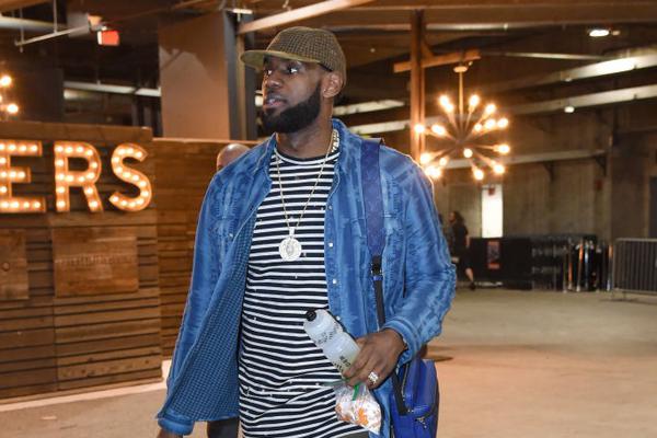 曼联球员身价更新，姆伯莫7500万欧领衔