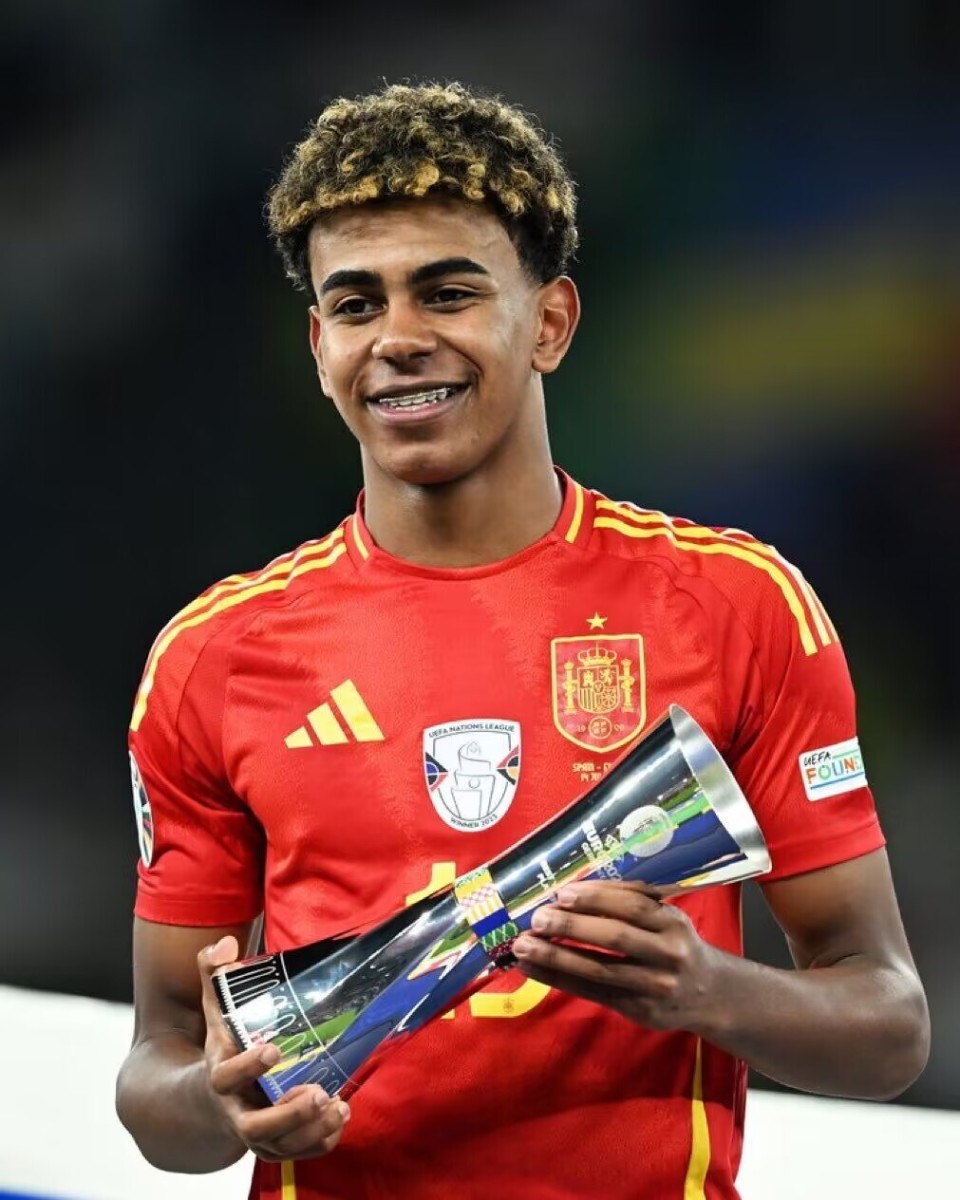 图拉姆：我们踢得很认真，我们是强大的团队，这对年轻人有益