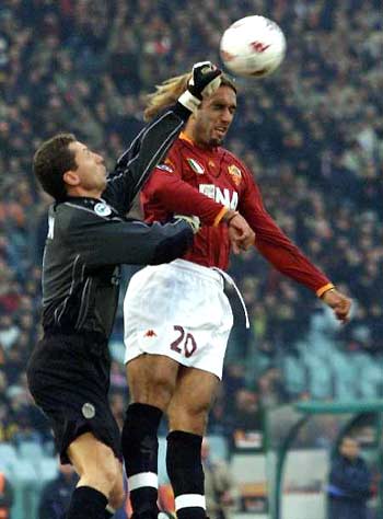 博主：国安明天中午12点40分抵达北京，欢迎球迷接机