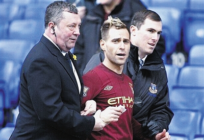 梅西神了！总决赛直塞+挑传助攻，一夜造2球，率队首次夺冠创纪录