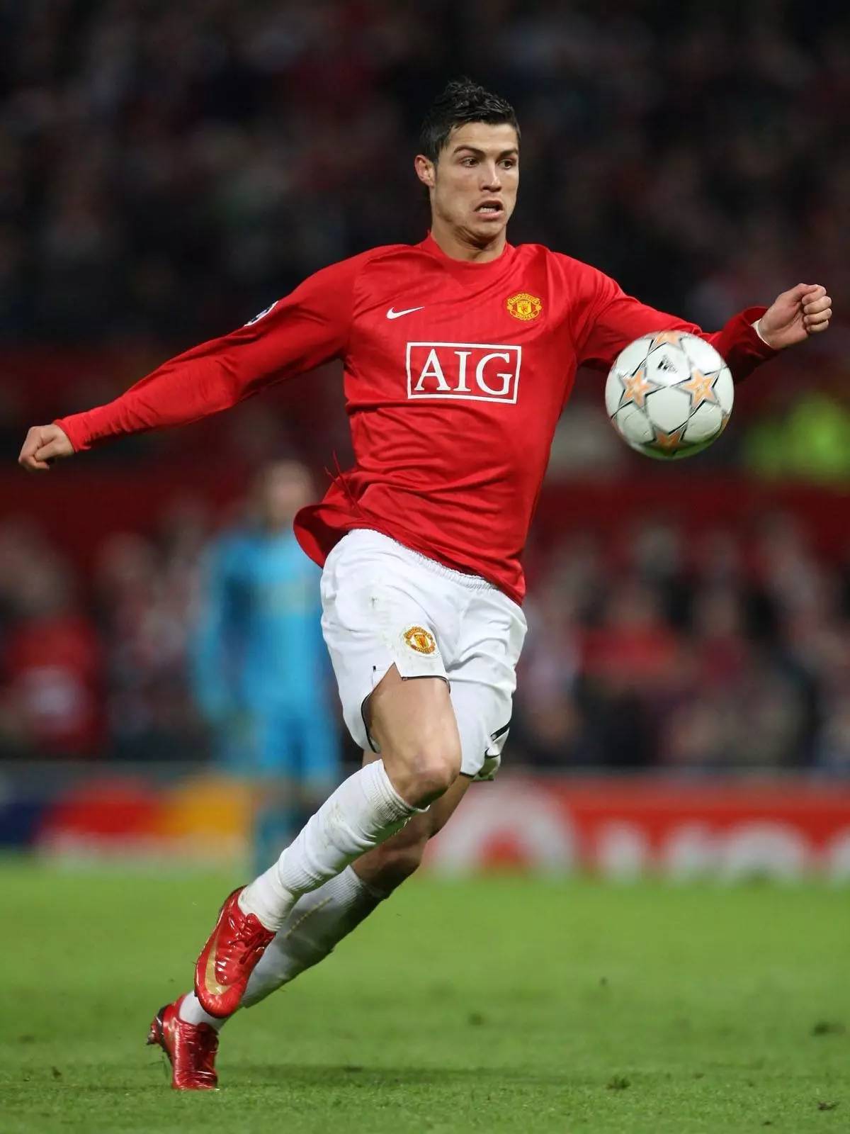 挪威后卫：中场休息时哈兰德让我们多传中，最后奏效了